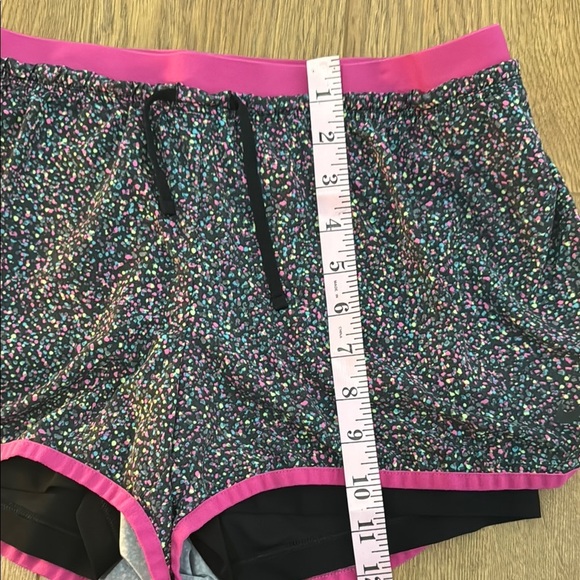 Nike Dri-Fit Women's Multicolor Athletic Shorts - Picture 3 of 7